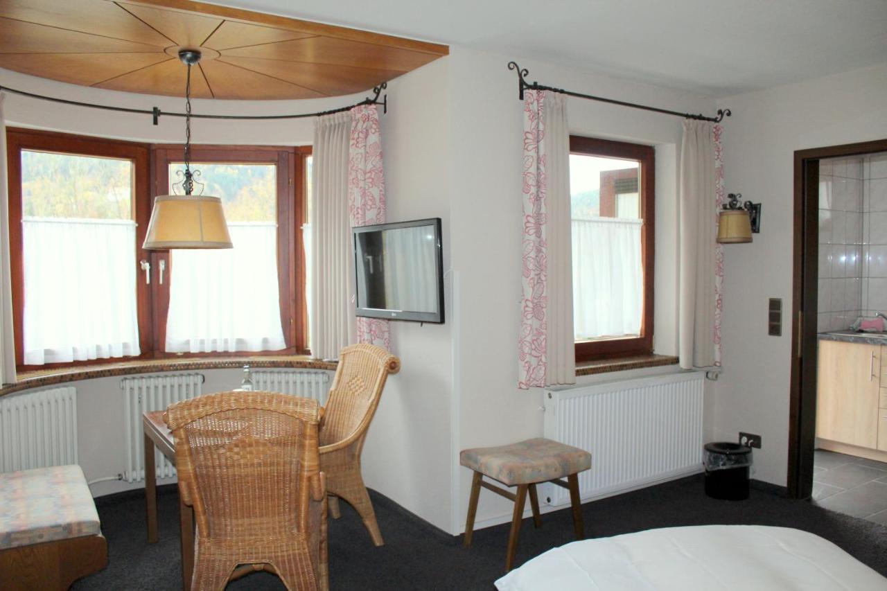 Hotel Am Bad-Wald Bad Liebenzell Exterior foto